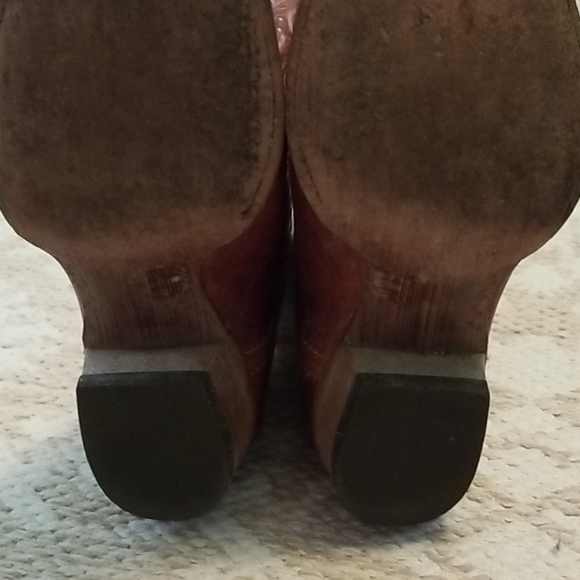 Ariat boots - Picture 2 of 5